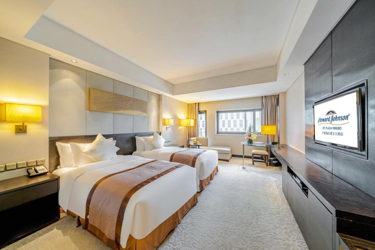 Howard Johnson Ifc Plaza Ningbo Exterior photo
