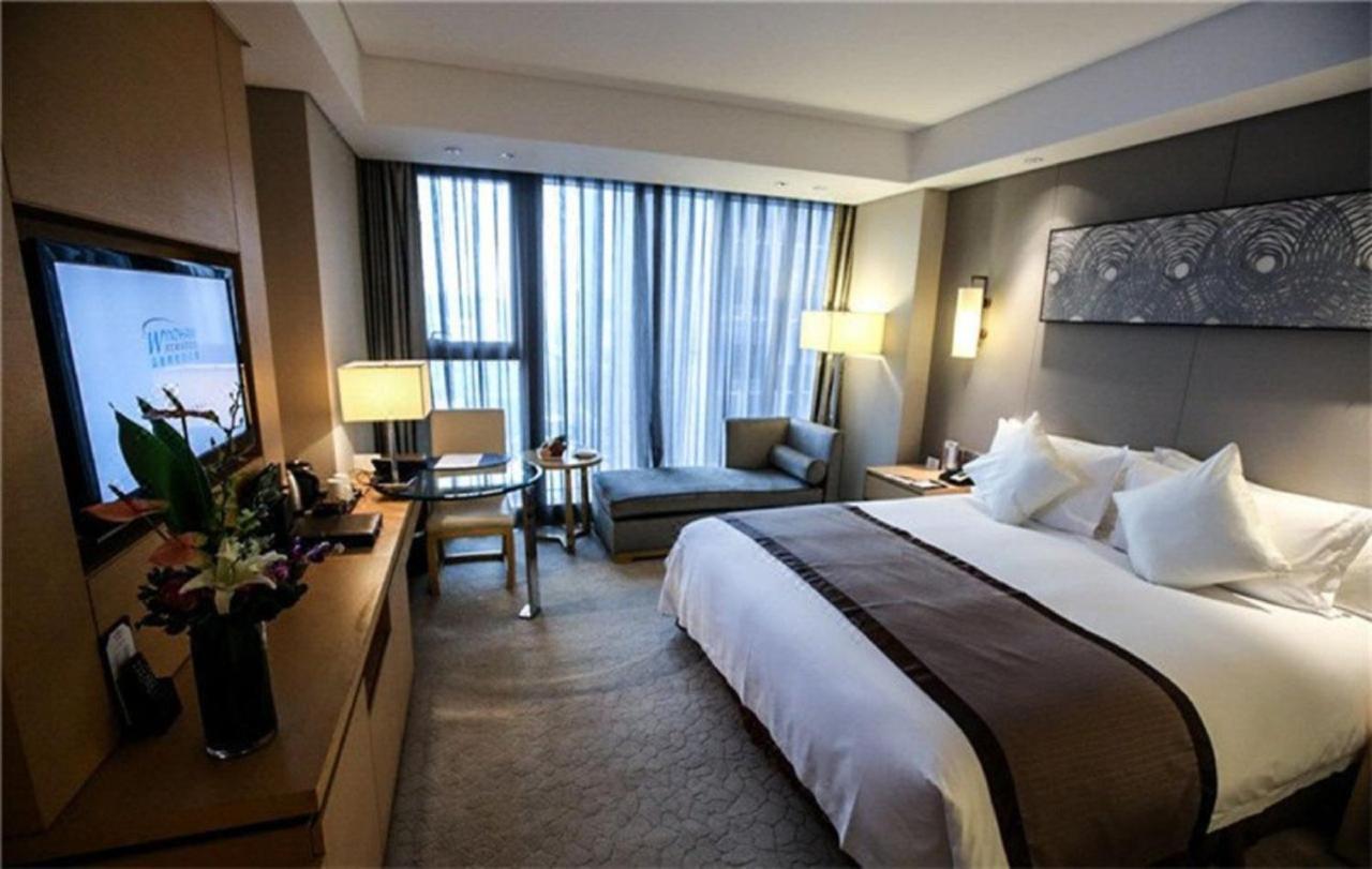 Howard Johnson Ifc Plaza Ningbo Exterior photo